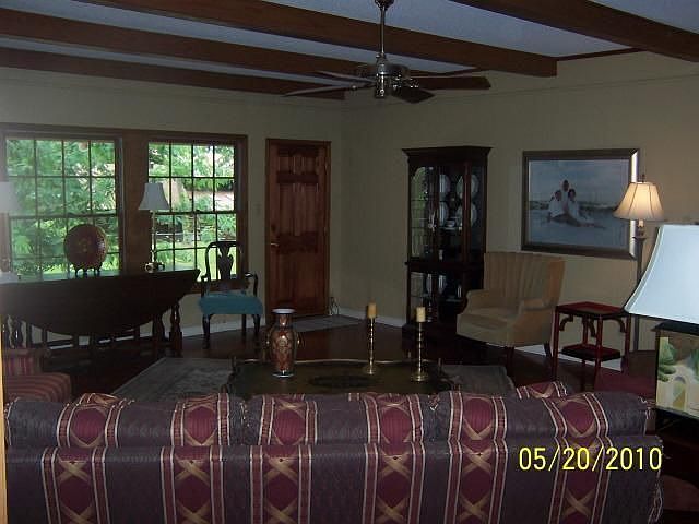 1st image of 209 Caddo Dr