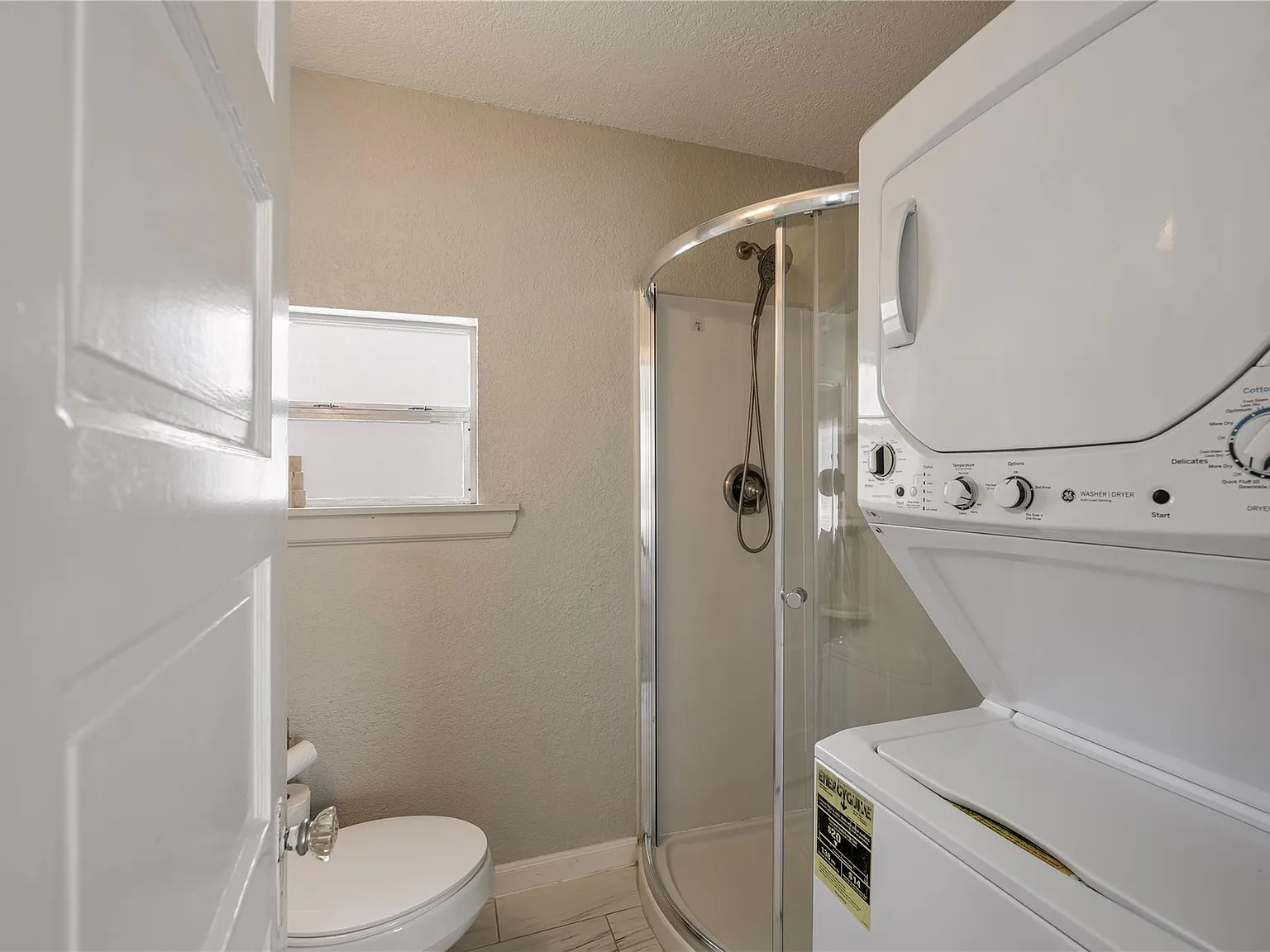 1 bed, 1.0 bath, 600 sqft, $1,600 — Photo 4