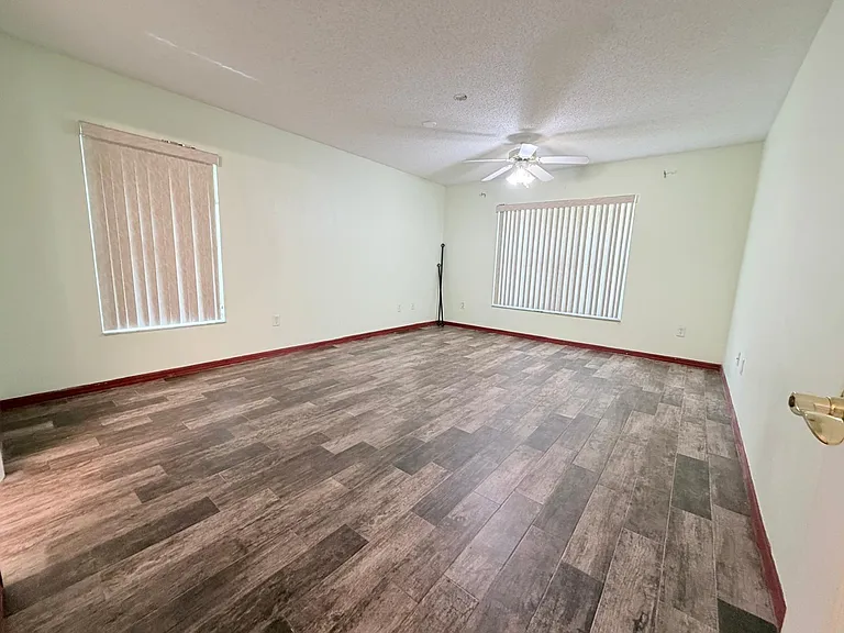 1613 SW Whipple Ave — Photo 22