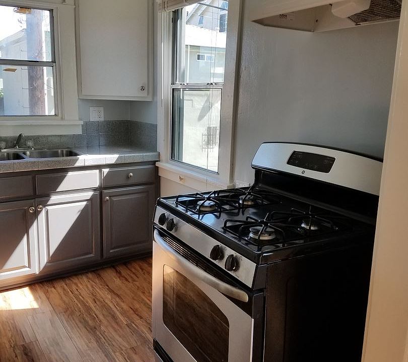 1st image of 1544 1/2 Pine Ave #5326991