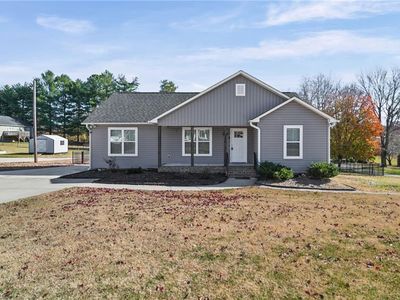 105 Hillside Dr, Thomasville, NC, 27360