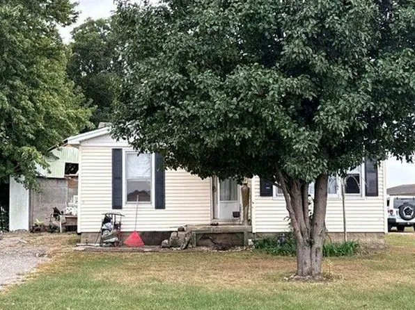 3856 East Dr #450N, Mattoon, IL 61938