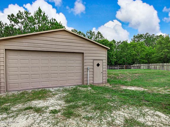 5th image of 685 Camp Milton Ln
