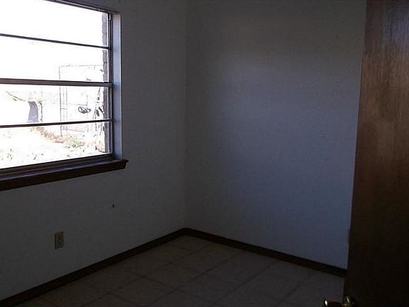 4th image of 824 Nita Fay Dr