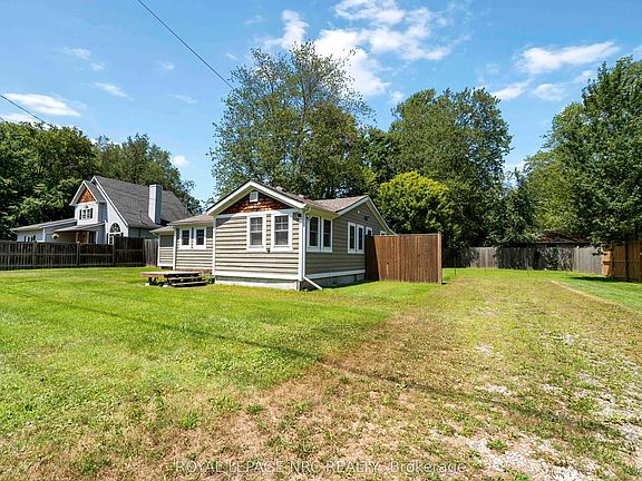 3rd image of 3242 Riselay Ave