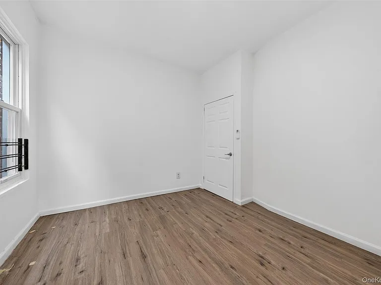 647 Manida St #2 — Photo 8