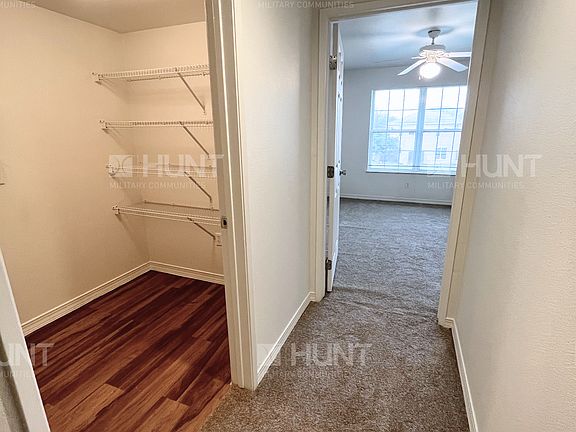 3rd image of 5901 Victory Dr #106