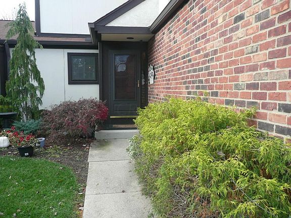 3rd image of 145 Saint Julien Dr