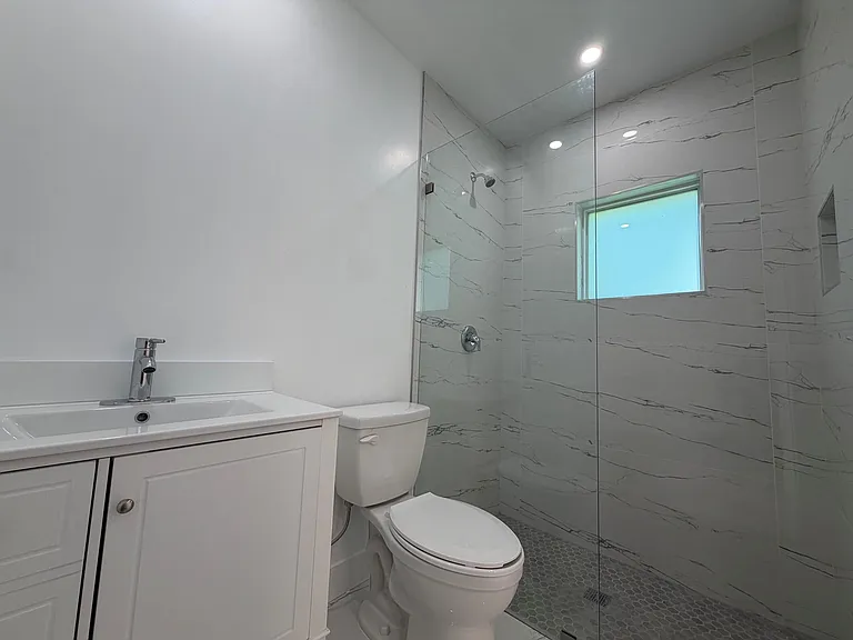 501 El Prado — Photo 8