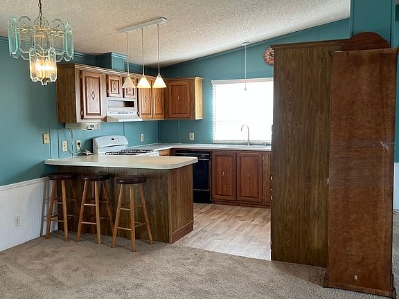 3rd image of 10900 W Gateway Dr