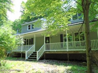 192 Hikers Dr, East Stroudsburg, PA 18302