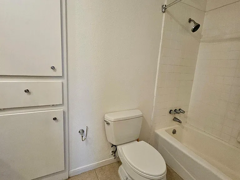 712 Augusta Dr #712 — Photo 13