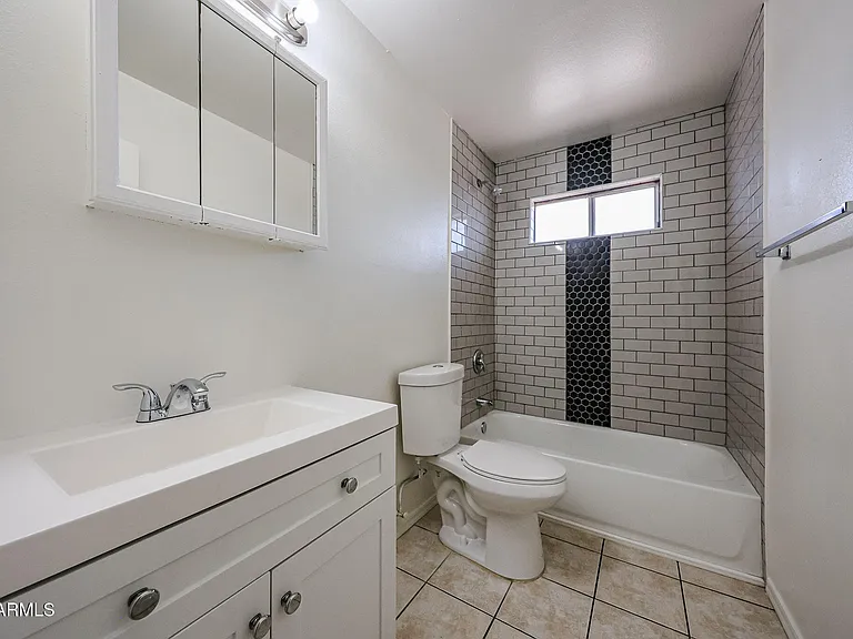 2226 W Heatherbrae Dr #4 — Photo 15
