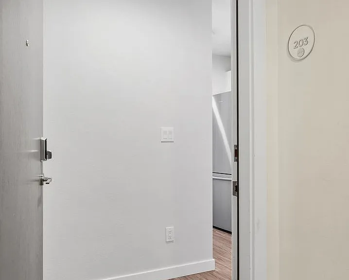 LYLA Eastlake Apartments — Photo 19