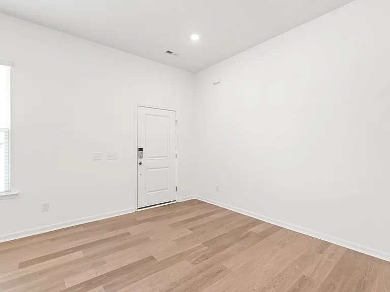 302 Silver Fleet Dr — Photo 5