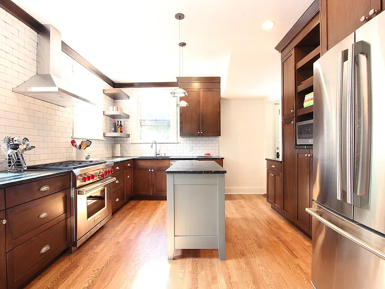 210 N Breese Ter — Photo 15