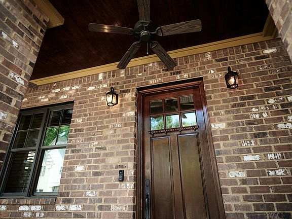 4th image of 109 Hot Spur Ln