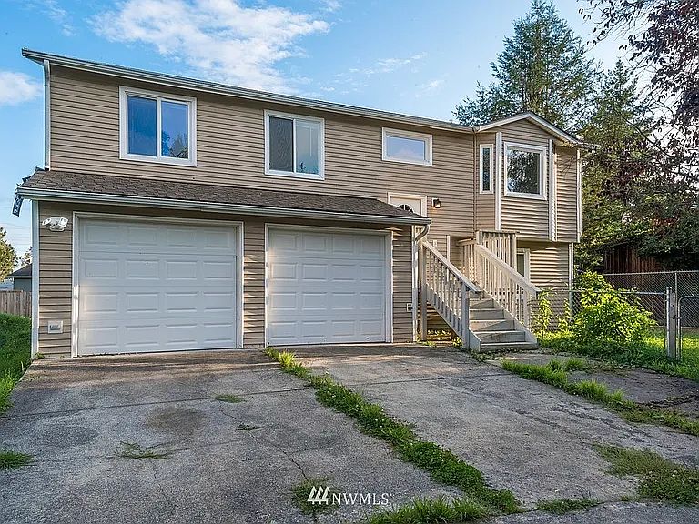 1st image of 226 5th Ave N