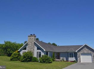 74 Roedersville Rd, Pine Grove, PA 17963