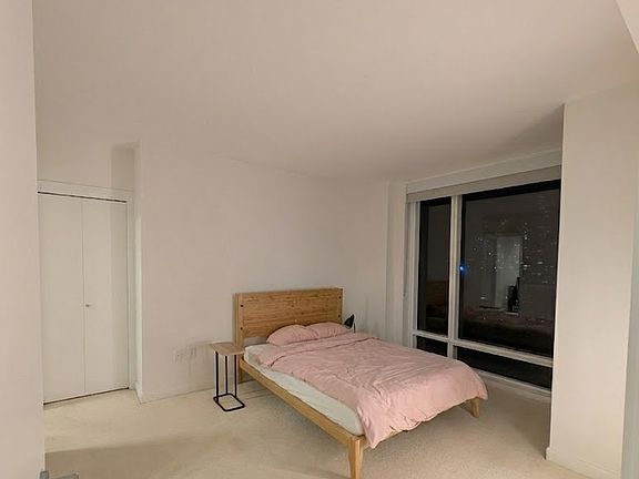 5th image of 425 1st St Unit 1807
