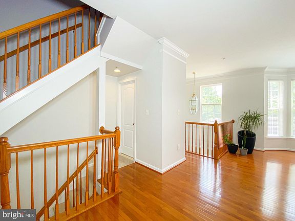 4th image of 704 Parev Way