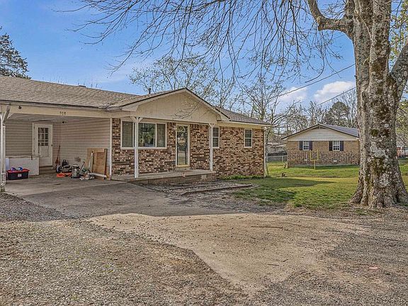 3rd image of 904 Ridgecrest St