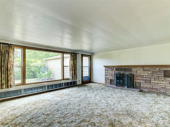 5th image of 4605 18th Avenue SE