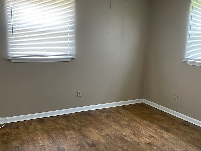2226 Stafford St — Photo 16
