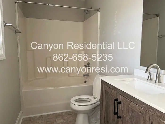 260 Sanford Ct — Photo 8