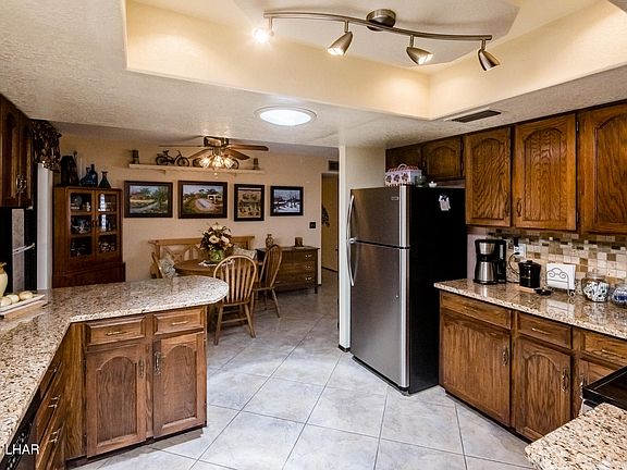 4th image of 598 Pueblo Dr