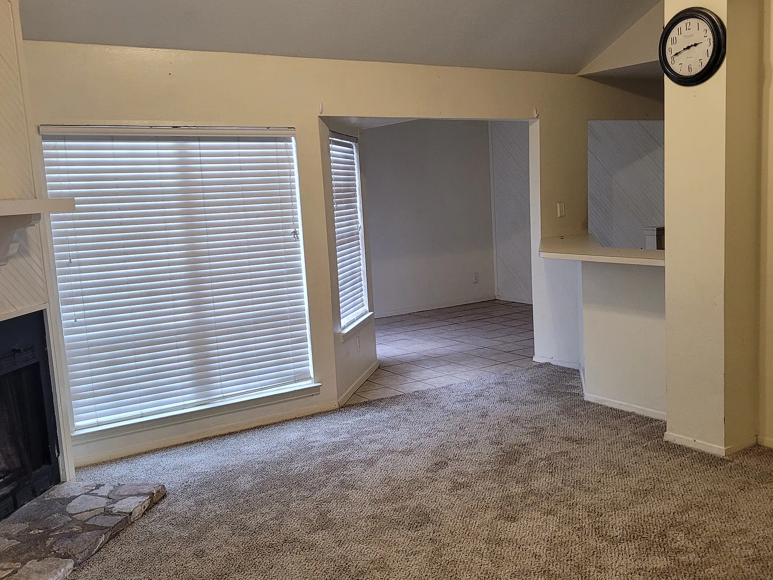3 bed, 1356 sqft, $1,595 — Photo 3