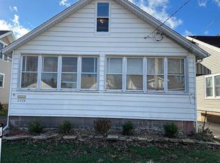 2224 W Barker Ave, Peoria, IL