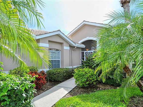 2nd image of 9557 Forest Hills Cir