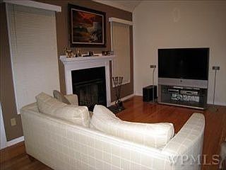 1st image of 2804 Canterbury Way