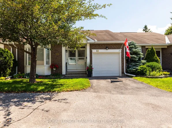 19 Pine Needles Ct, Ottawa, ON K2S 1G5