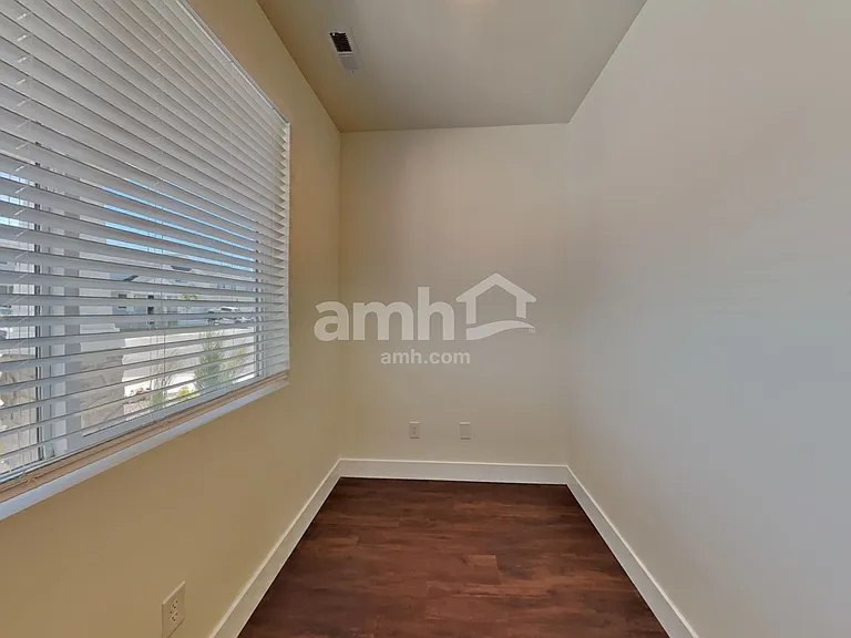 1405 N Alderleaf Ave — Photo 7