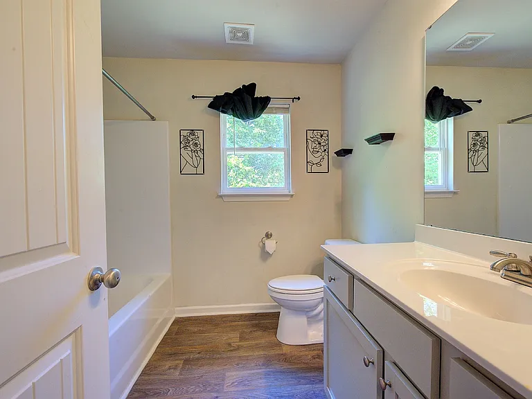 109 Corning St #A — Photo 12