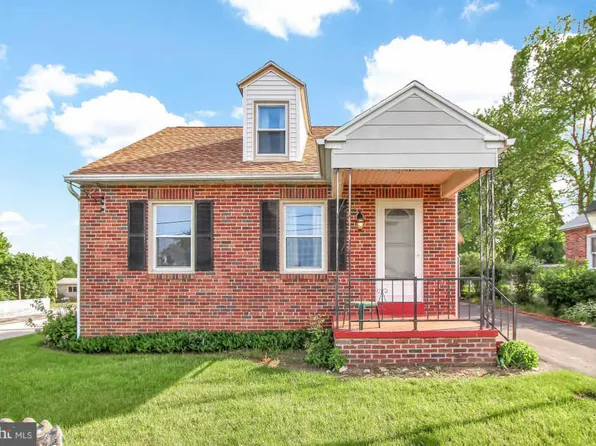 2152 Windsor Rd, Windsor, PA 17366