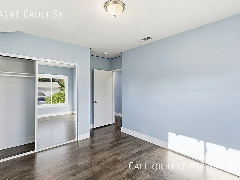 14141 Gault St — Photo 17