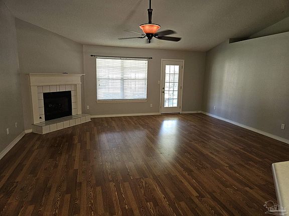 3rd image of 6223 Suntan Cir