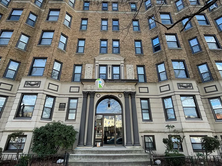 1148 Commonwealth Ave #28 — Photo 9