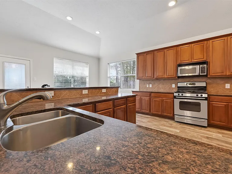 78 S Archwyck Cir — Photo 25