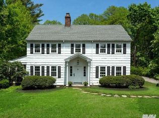11 Willets Ln, Manhasset, NY 11030