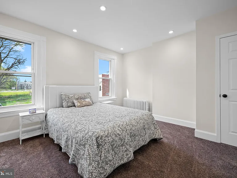 7608 Chelwynde Ave — Photo 14