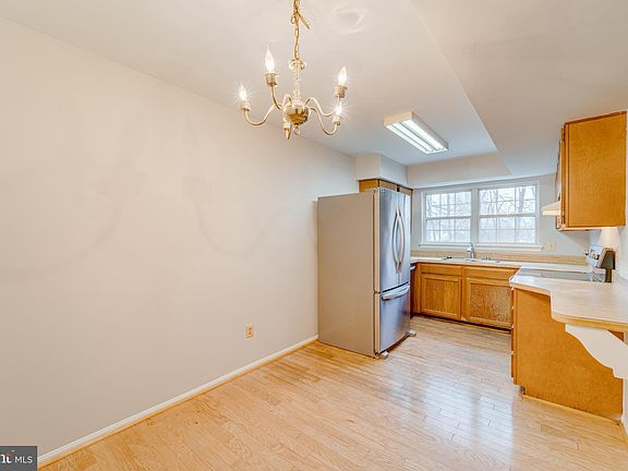 5th image of 12125 Chaucer Ln #12125
