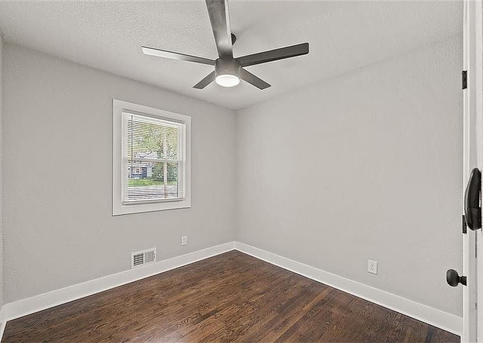 1st image of 1331 E 80th Ter #Bc
