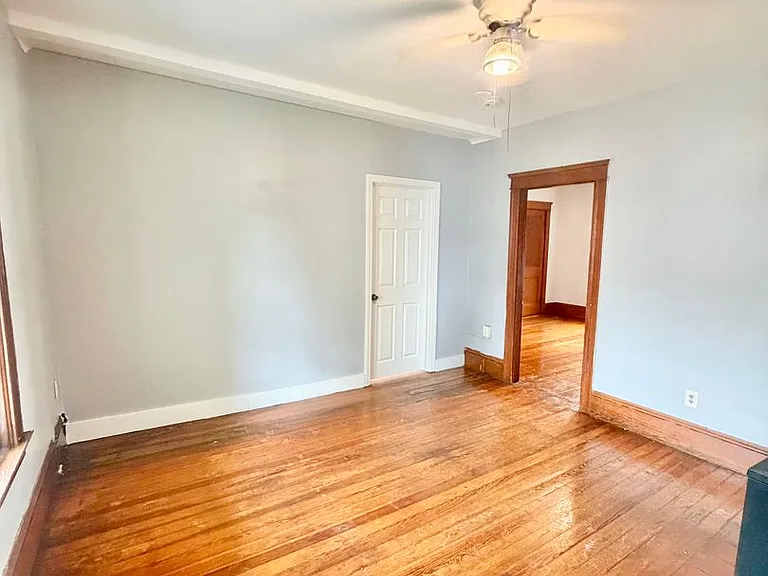 212 Welles Street — Photo 12