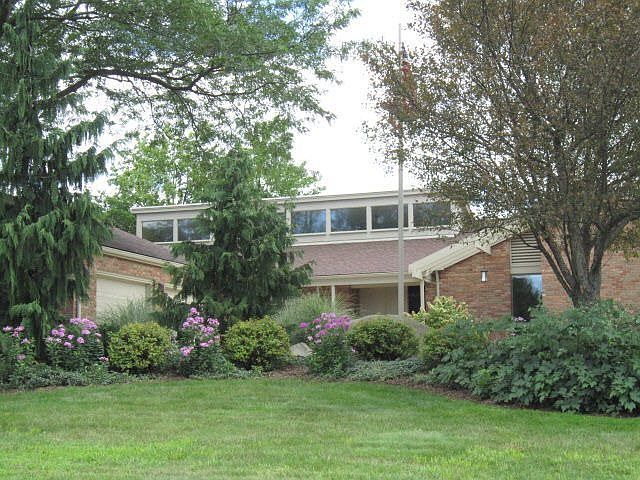 1st image of 1225 Quaker Sq
