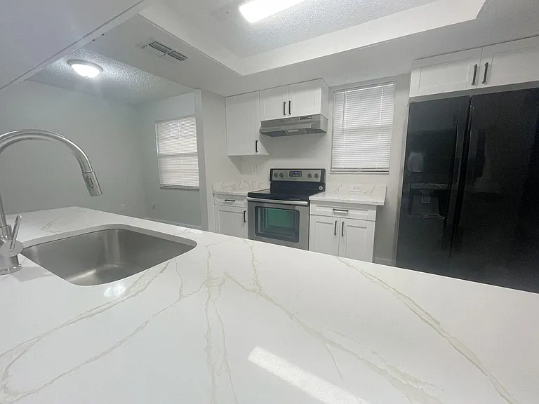 12834 Lake Tree Ln — Photo 7