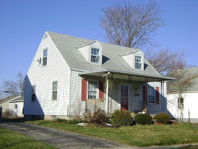 2nd image of 2111 E Bataan Dr